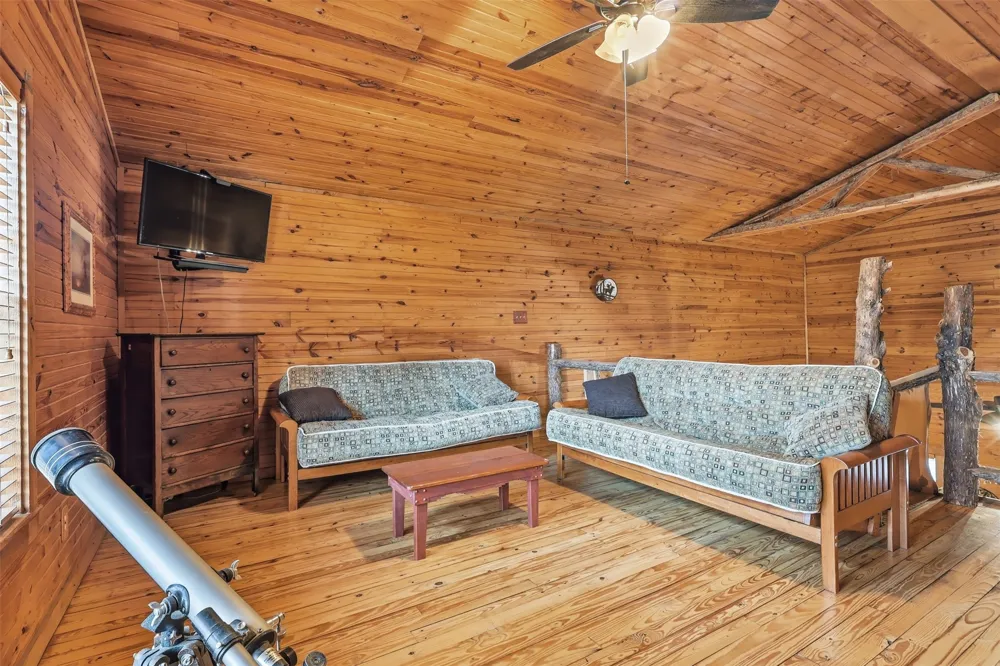 2360 County Road 4660 Winnsboro, TX 75494