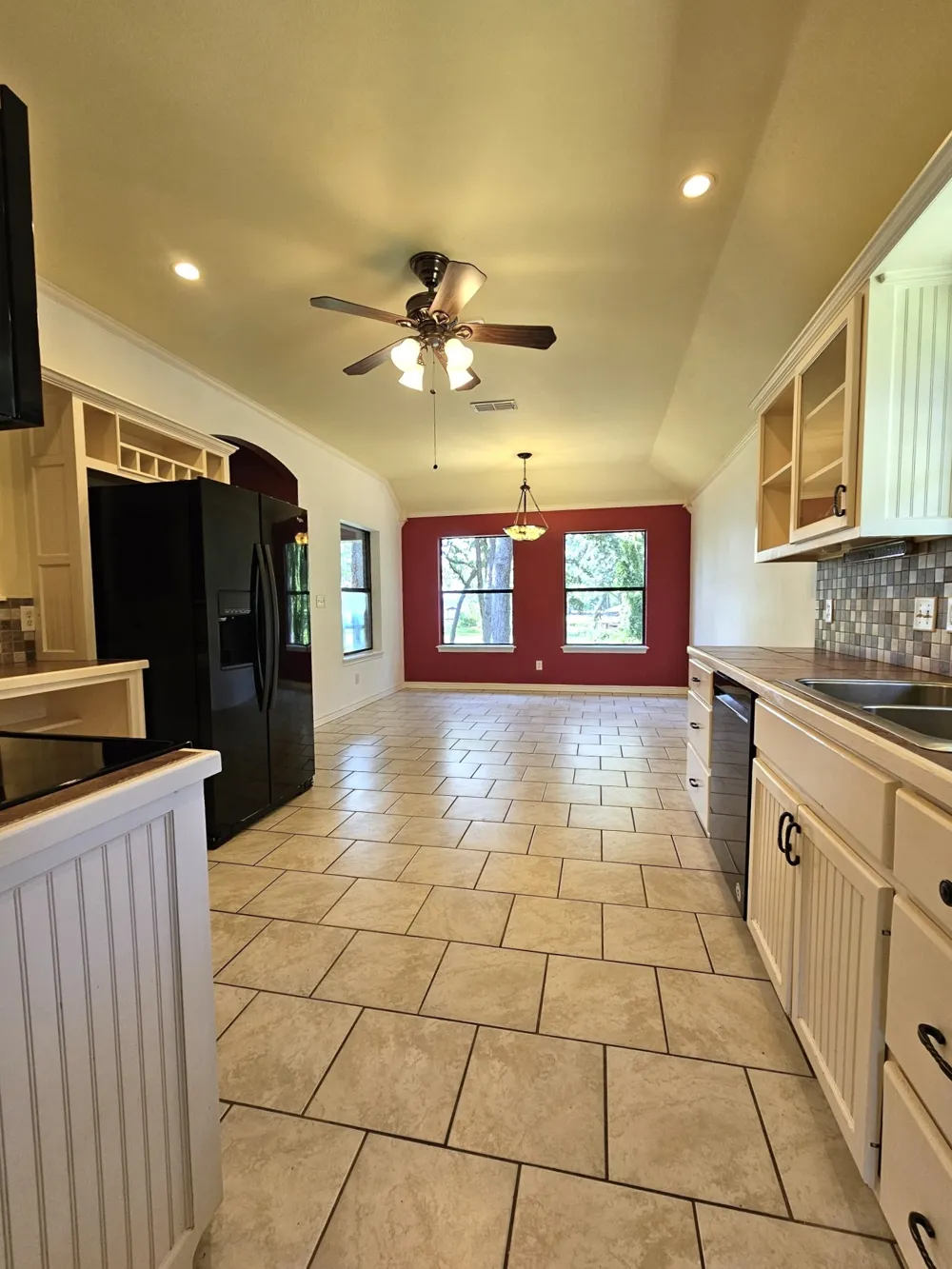 5731 Cape Drive Chandler, TX 75758