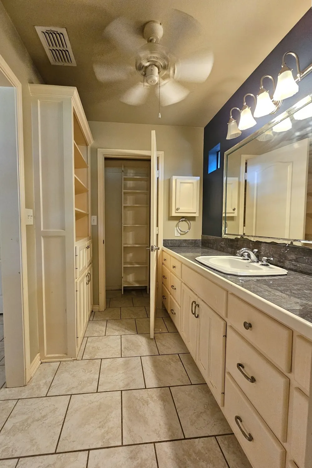 5731 Cape Drive Chandler, TX 75758