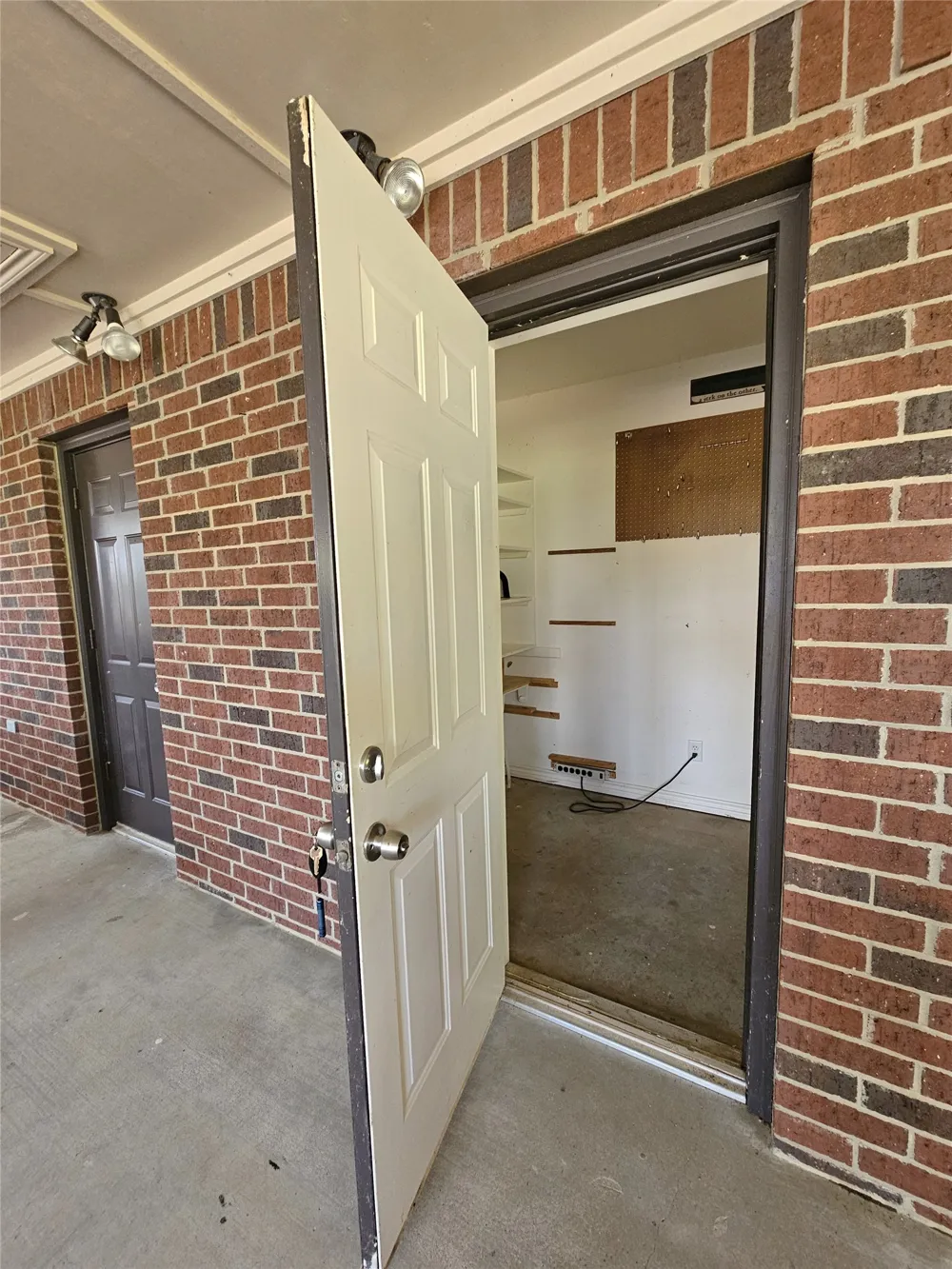 5731 Cape Drive Chandler, TX 75758