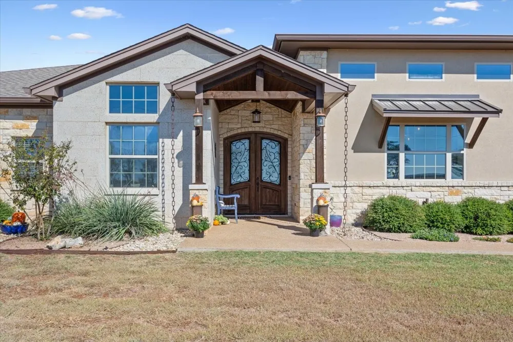 628 Wildflower McGregor, TX 76657