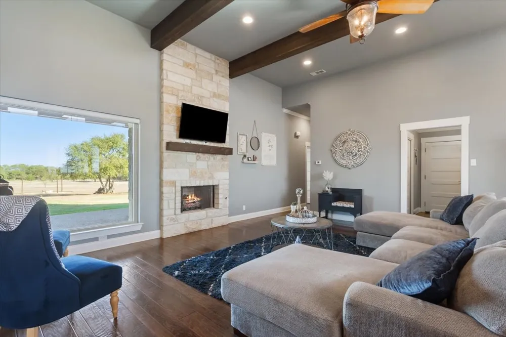 628 Wildflower McGregor, TX 76657