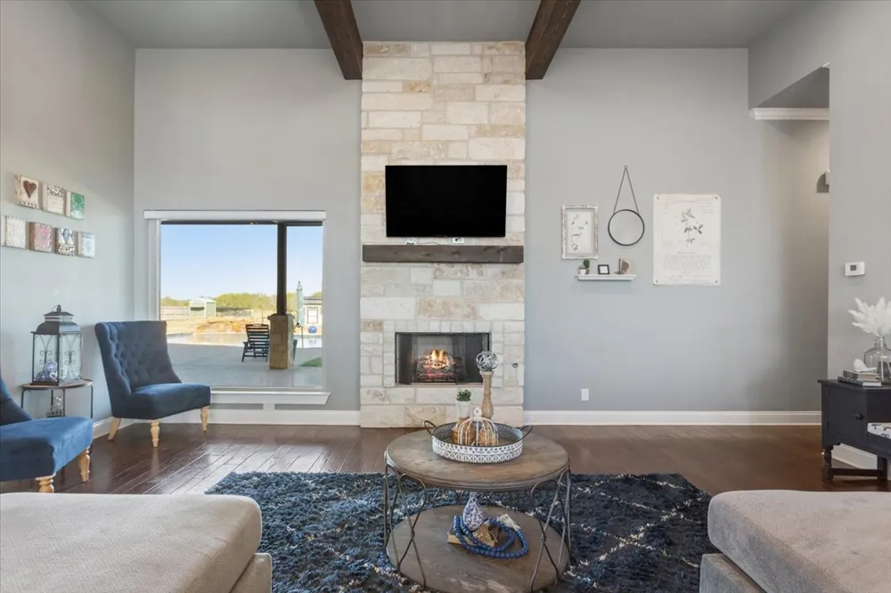 628 Wildflower McGregor, TX 76657