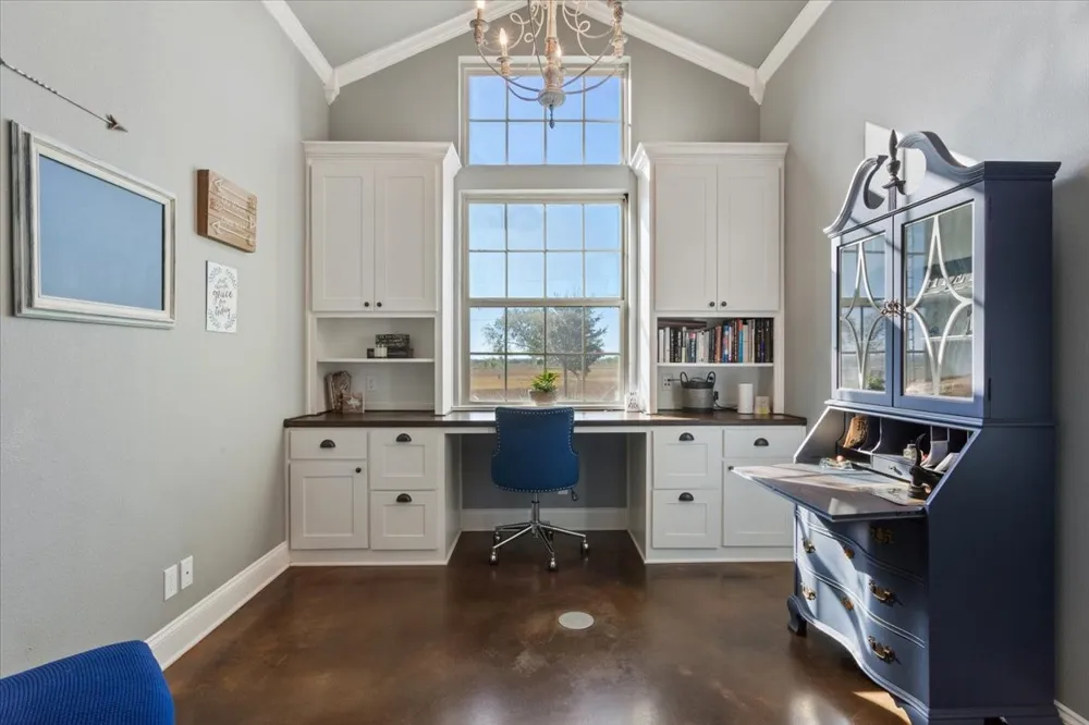 628 Wildflower McGregor, TX 76657