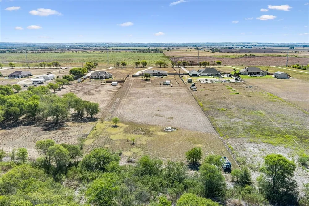 628 Wildflower McGregor, TX 76657