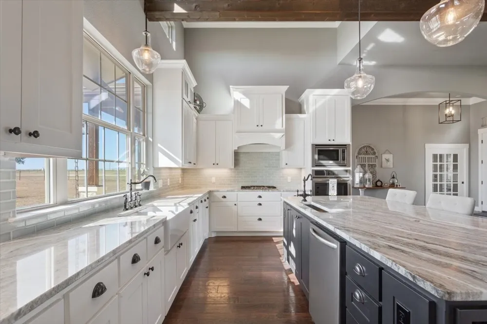 628 Wildflower McGregor, TX 76657