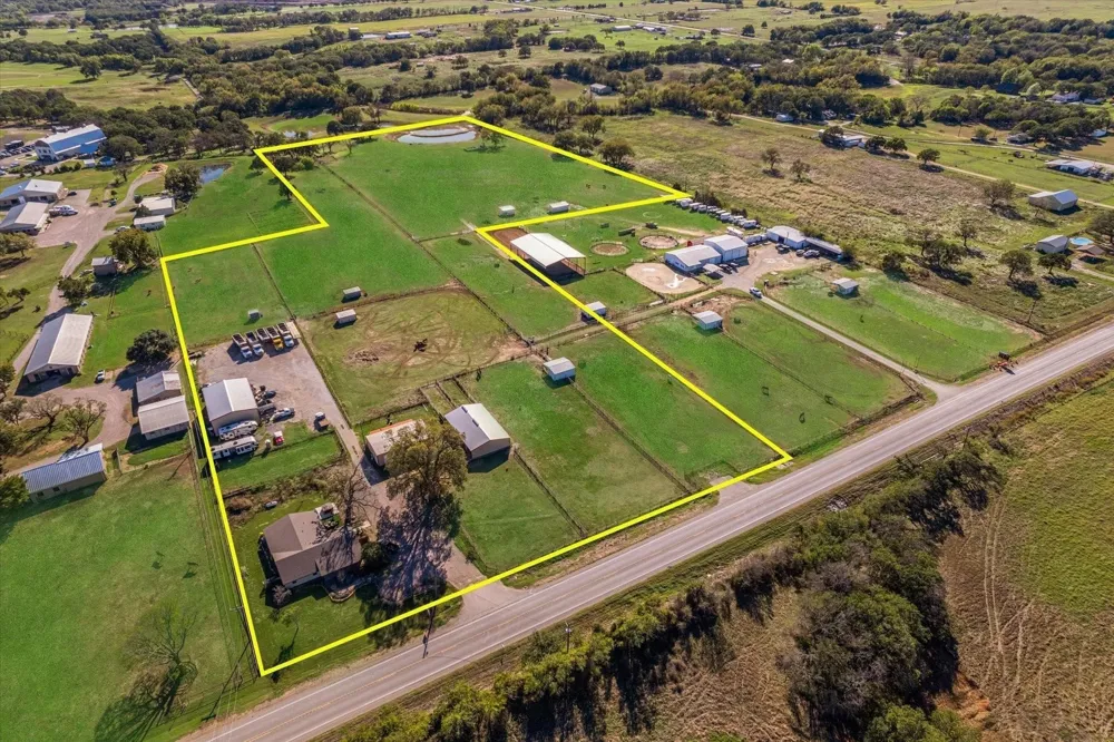 11806 Fm 428 Aubrey, TX 76227