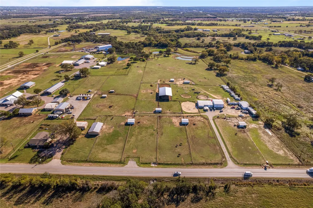 11806 Fm 428 Aubrey, TX 76227