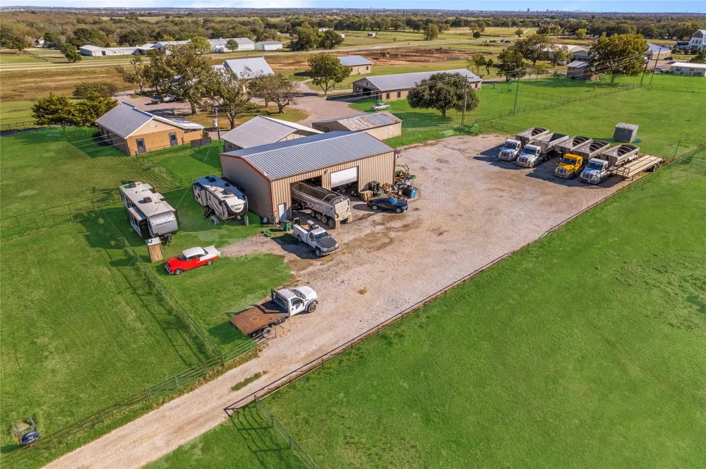 11806 Fm 428 Aubrey, TX 76227