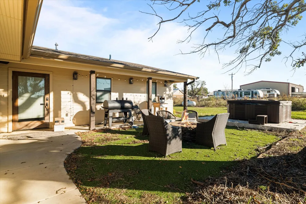 11806 Fm 428 Aubrey, TX 76227