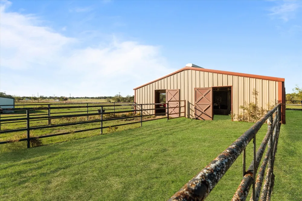 11806 Fm 428 Aubrey, TX 76227