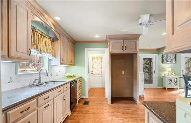 406 Hideaway Lane Central Hideaway, TX 75771