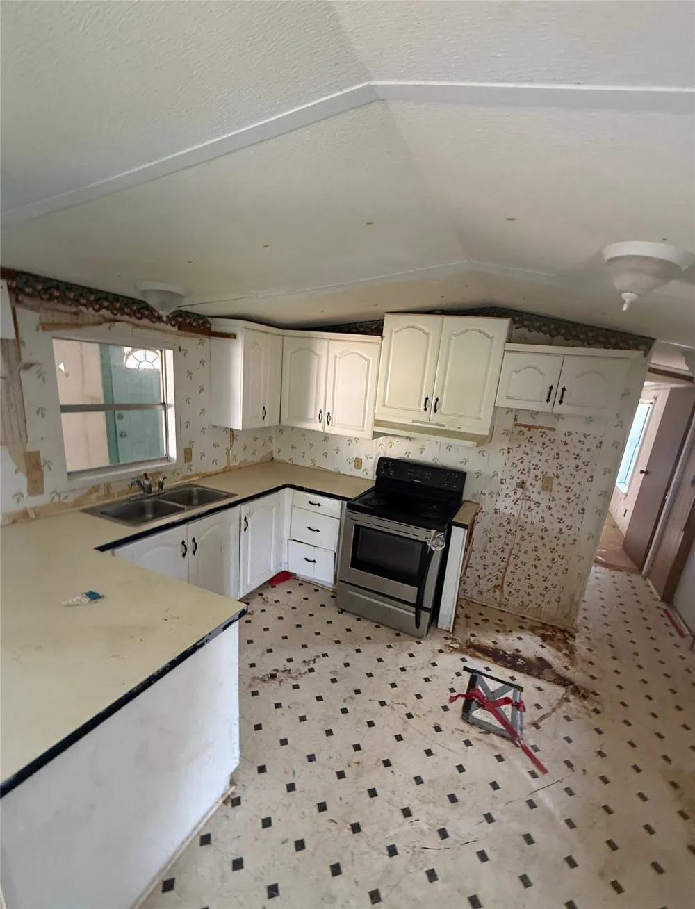104 S Lilly Street Kosse, TX 76653