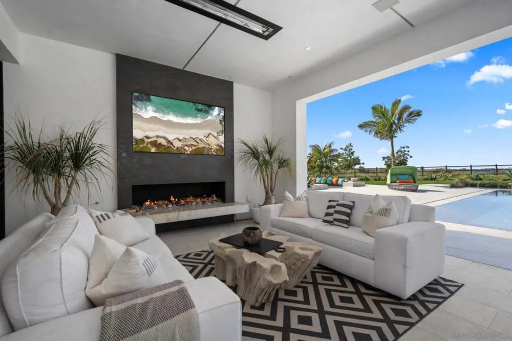 16786 Calle Hermosa San Diego, CA 92127