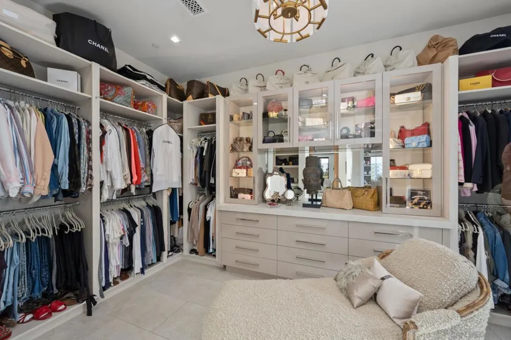 16786 Calle Hermosa San Diego, CA 92127