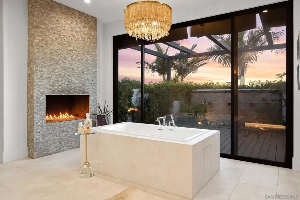 16786 Calle Hermosa San Diego, CA 92127