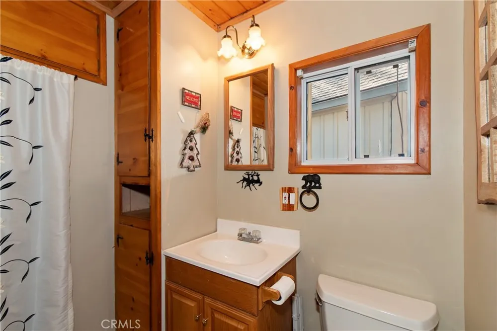 33874 Green Valley Lake Road Green Valley Lake, CA 92341