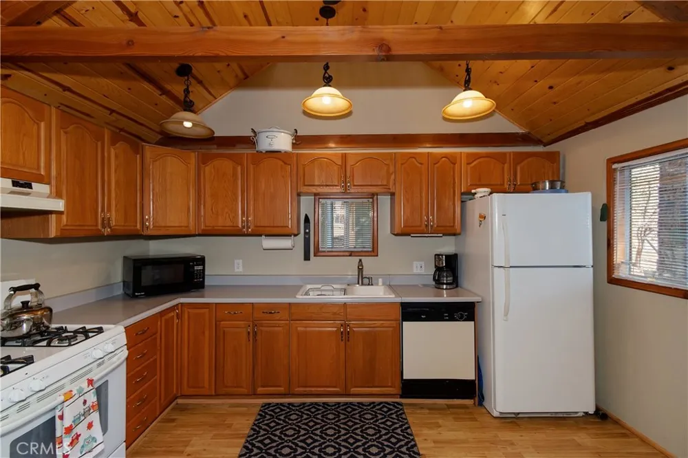 33874 Green Valley Lake Road Green Valley Lake, CA 92341