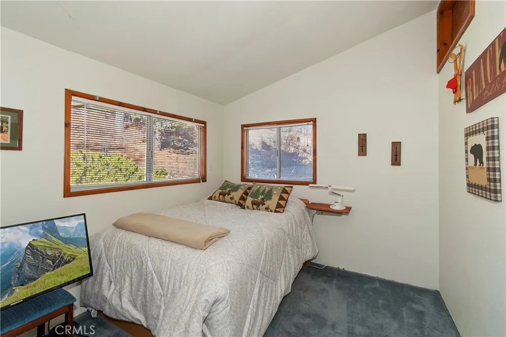 33874 Green Valley Lake Road Green Valley Lake, CA 92341