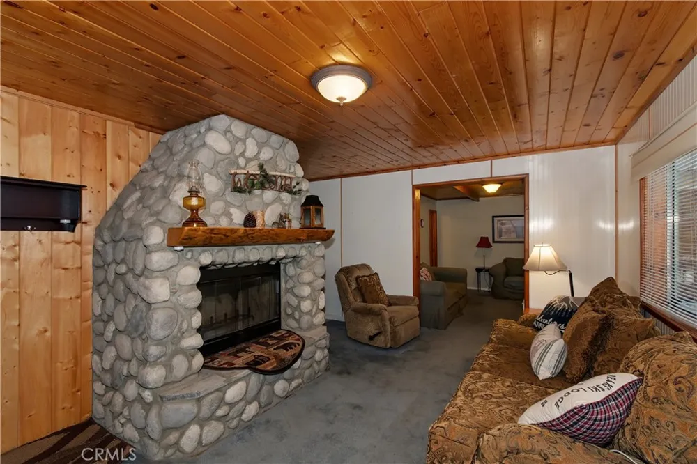 33874 Green Valley Lake Road Green Valley Lake, CA 92341