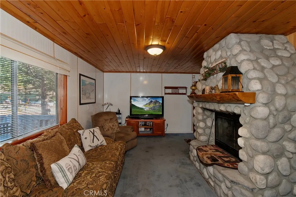 33874 Green Valley Lake Road Green Valley Lake, CA 92341