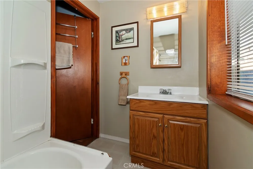 33874 Green Valley Lake Road Green Valley Lake, CA 92341