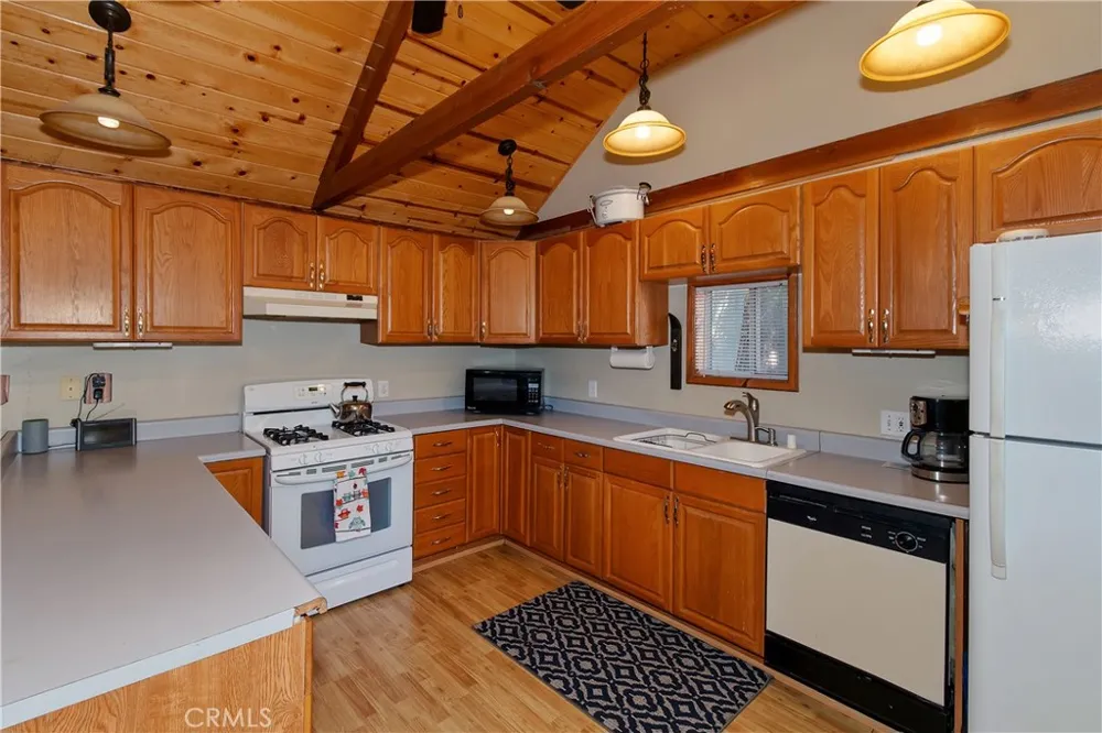 33874 Green Valley Lake Road Green Valley Lake, CA 92341