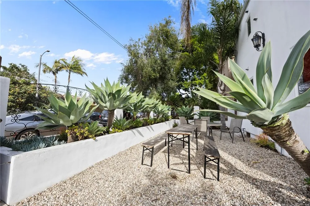 616 Sunset Venice, CA 90291