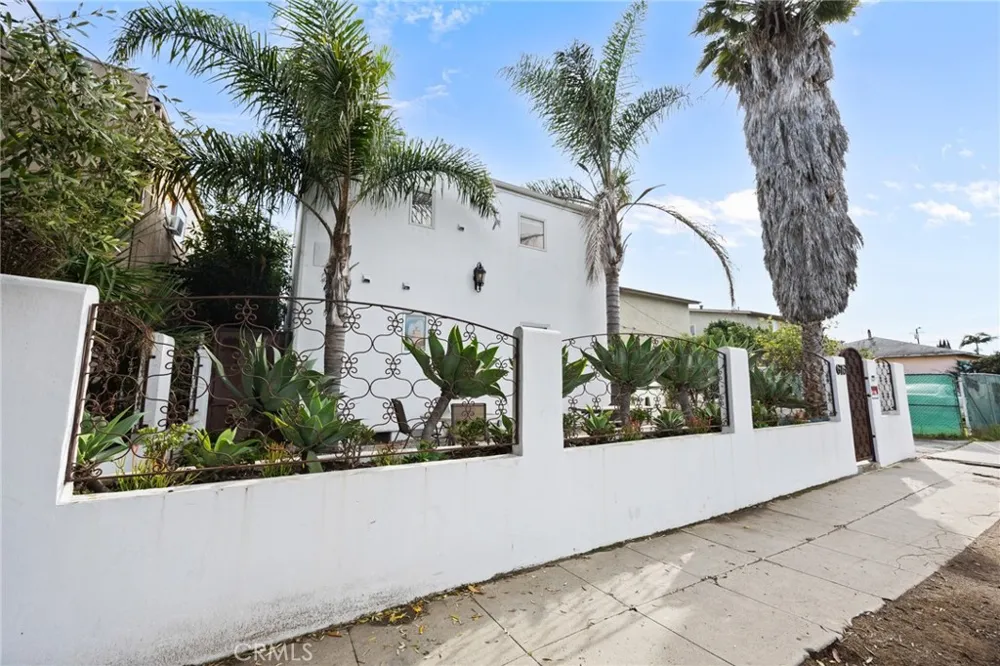 616 Sunset Venice, CA 90291