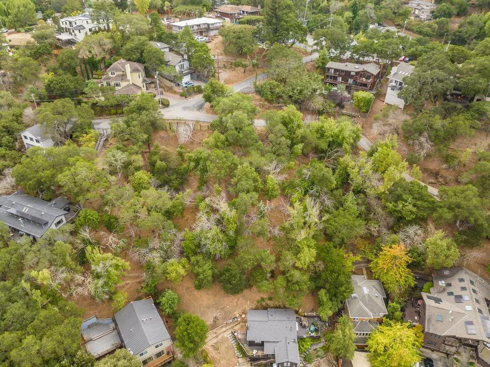 Lakeview Way Redwood City, CA 94062