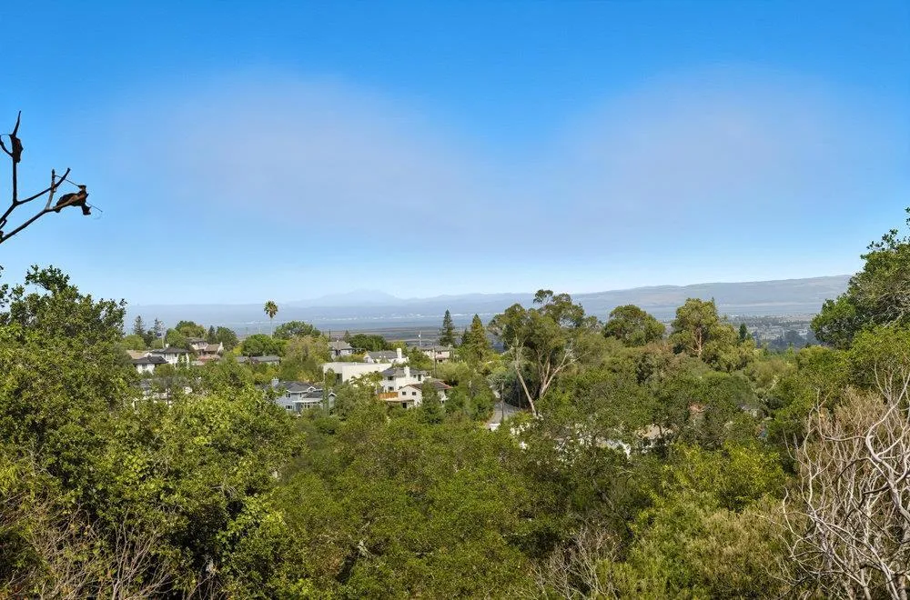 Lakeview Way Redwood City, CA 94062