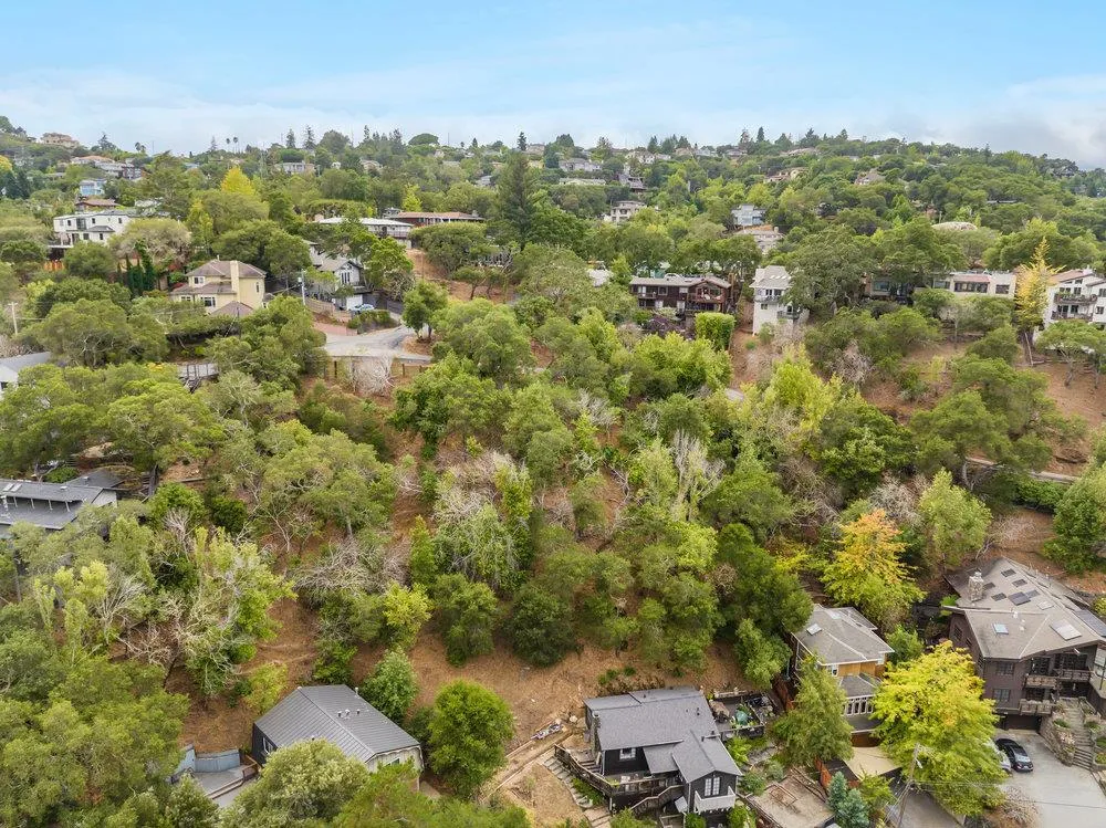 Lakeview Way Redwood City, CA 94062