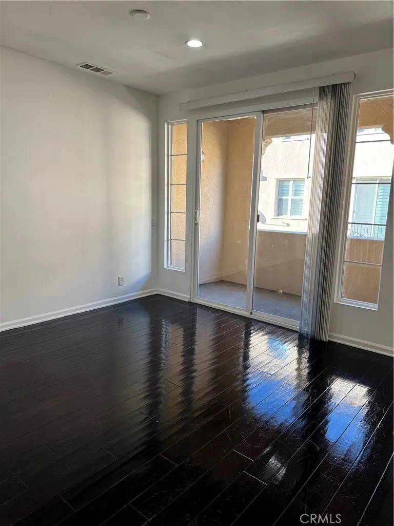 4445 Owens Corona, CA 92883