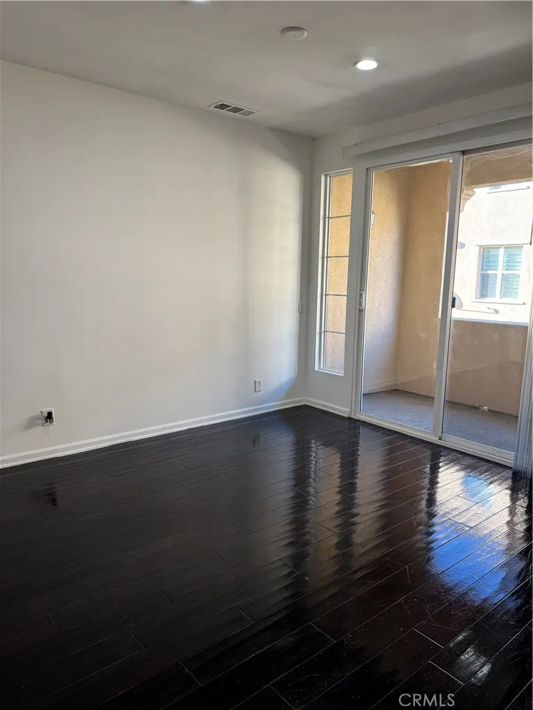 4445 Owens Corona, CA 92883
