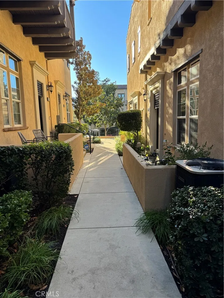4445 Owens Corona, CA 92883