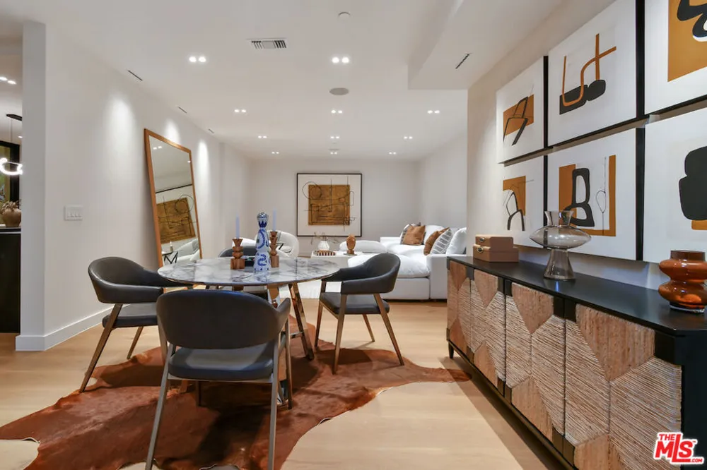 112 S Valley Street Toluca Lake, CA 91505