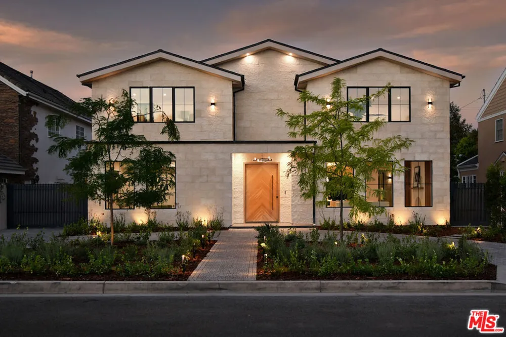 112 S Valley Street Toluca Lake, CA 91505