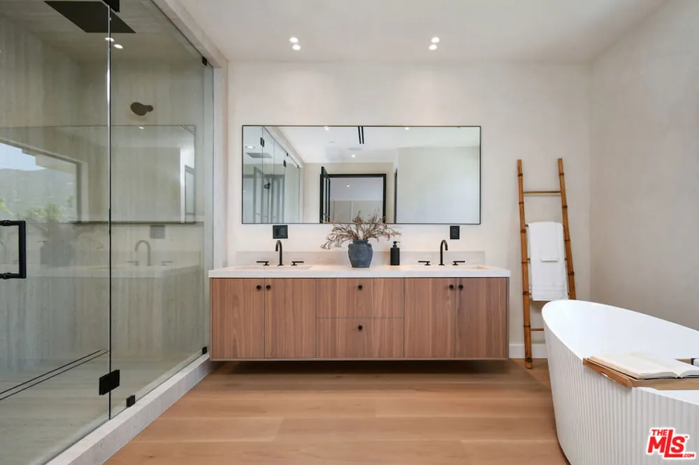 112 S Valley Street Toluca Lake, CA 91505