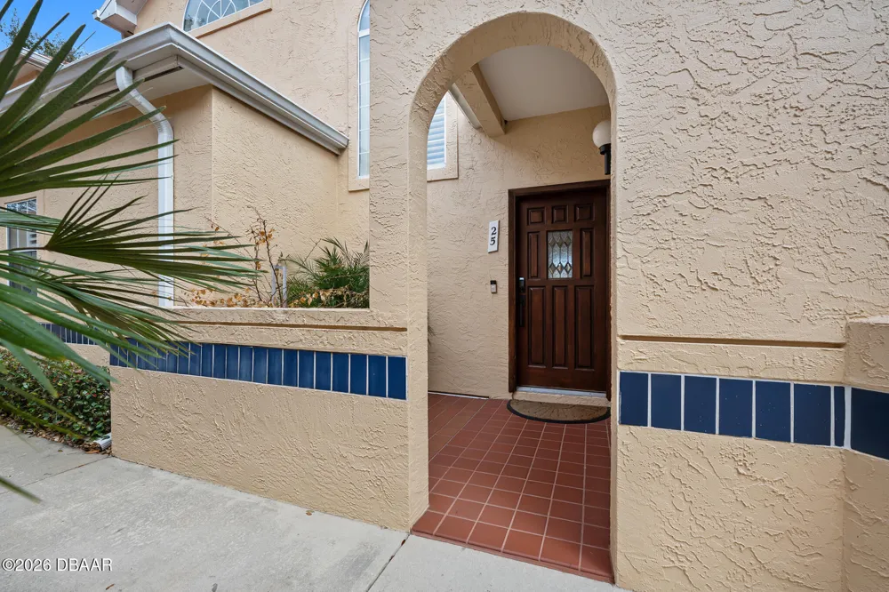 25 Marina Point Place Palm Coast, FL 32137
