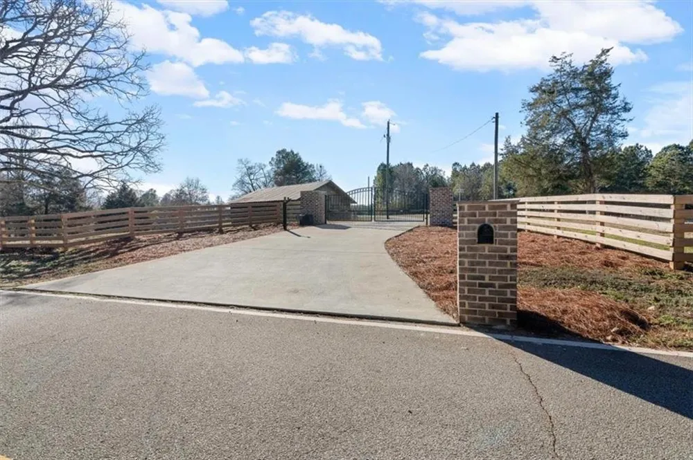 80 Hand Road Bowdon, GA 30108