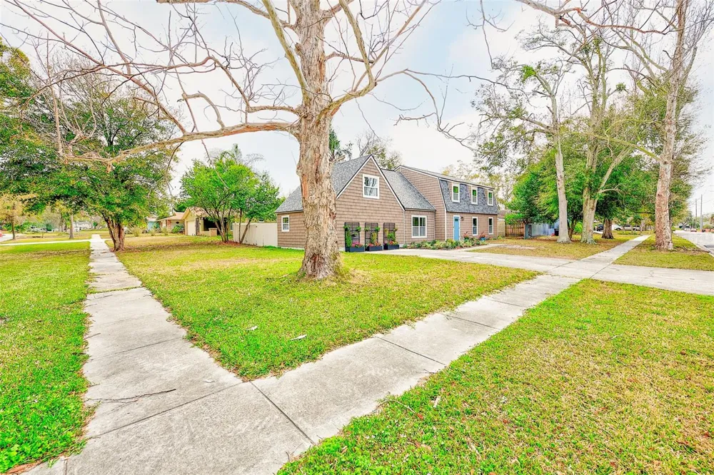 2171 BEECHER ROAD Clearwater, FL 33763