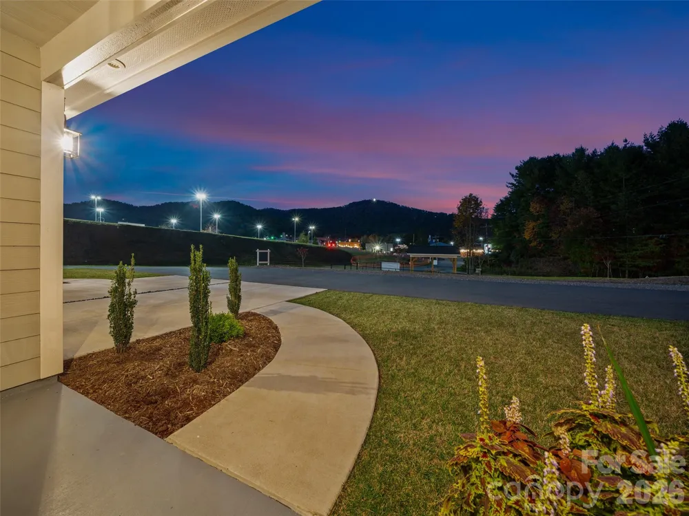 100 Red Twig Lane #103 Burnsville, NC 28714