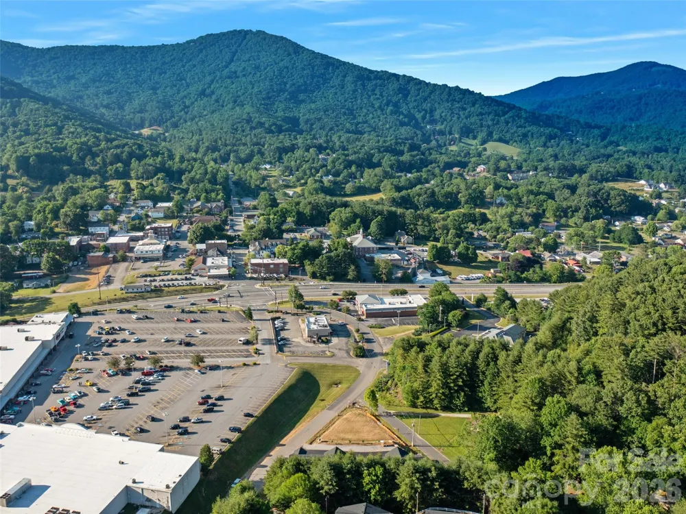 100 Red Twig Lane #103 Burnsville, NC 28714