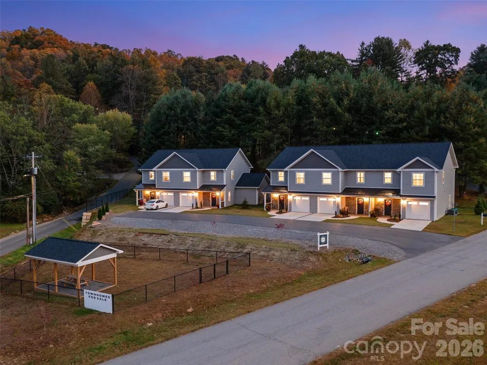 100 Red Twig Lane #103 Burnsville, NC 28714