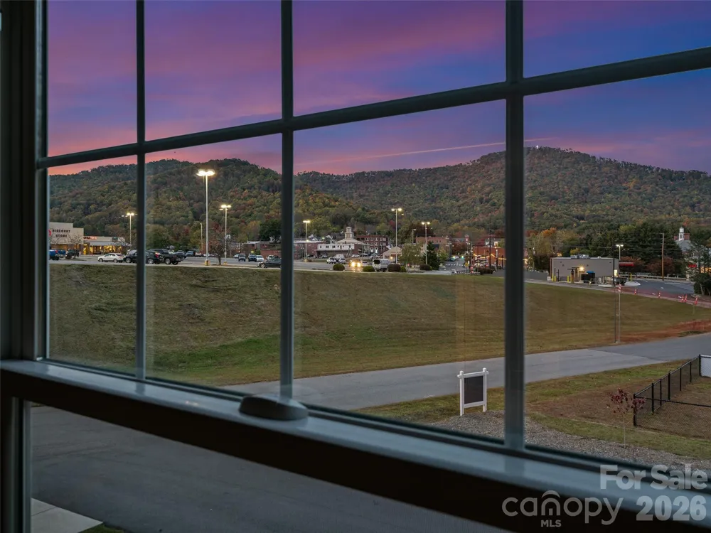 100 Red Twig Lane #103 Burnsville, NC 28714