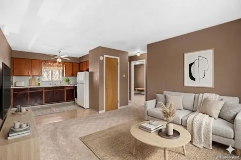 200 E Myrtle Street #8