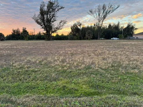 410 SW 15TH PLACE