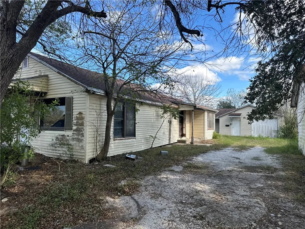 510 James Street Refugio, TX 78377