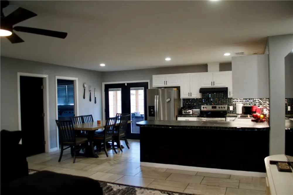 1001 E Hefferman Street Beeville, TX 78102