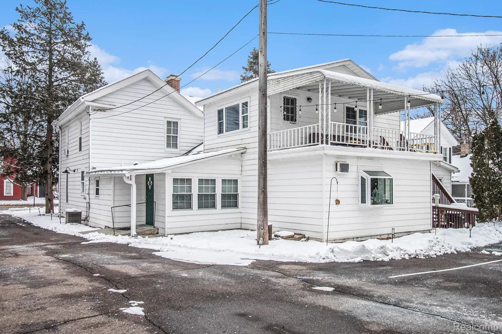 155 Main Street Clarkston City, MI 48346